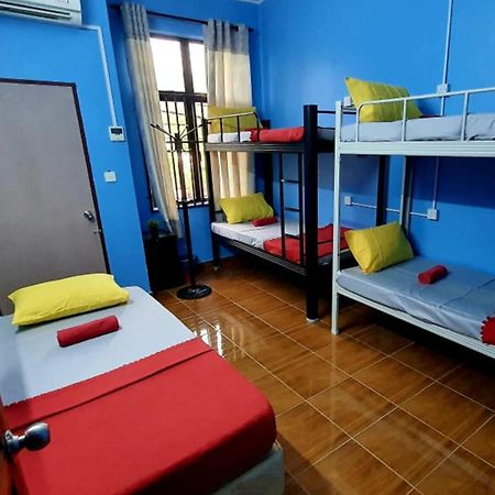 Shoplot Hostel Pangkor كامبونغ باسير بوغاك المظهر الخارجي الصورة