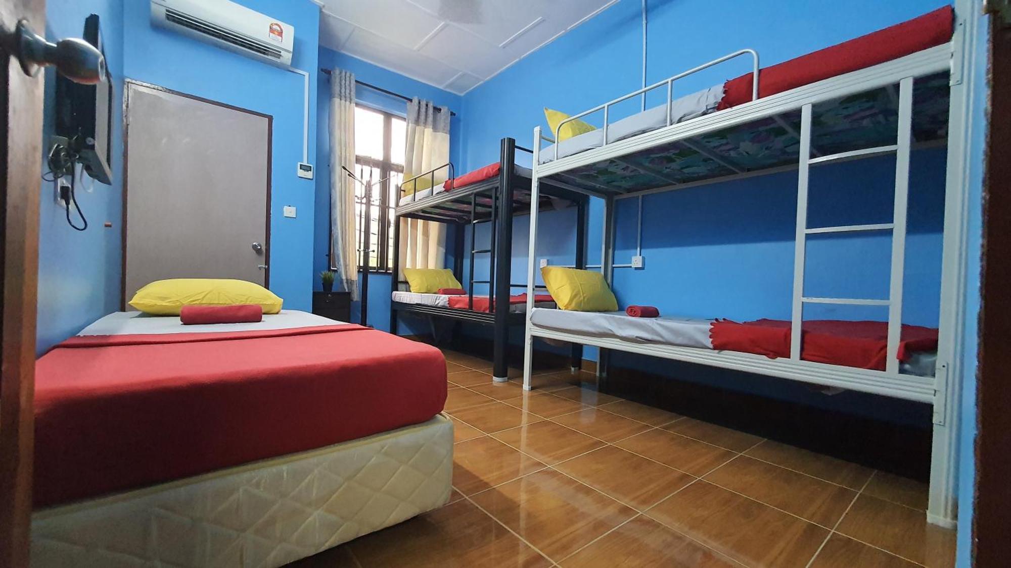 Shoplot Hostel Pangkor كامبونغ باسير بوغاك المظهر الخارجي الصورة